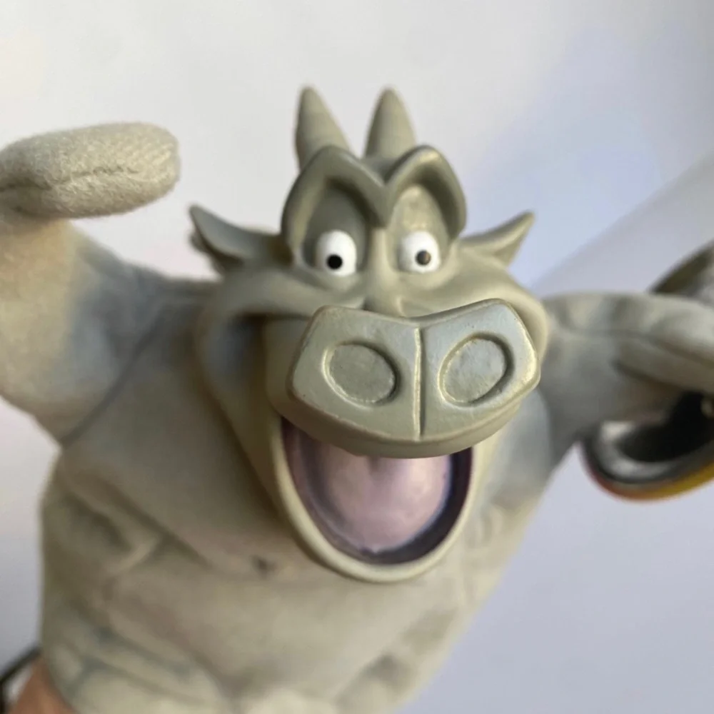 Disney Hugo Gargoyle Hunchback Burger King 1996 Puppet VTG And Lenticular Pin